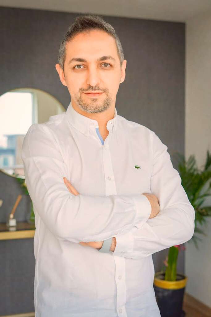 Op. Dr. Düzgün Ateş — Op. Dr. Düzgün Ateş — Kulak Burun Boğaz Muayenehanesi
